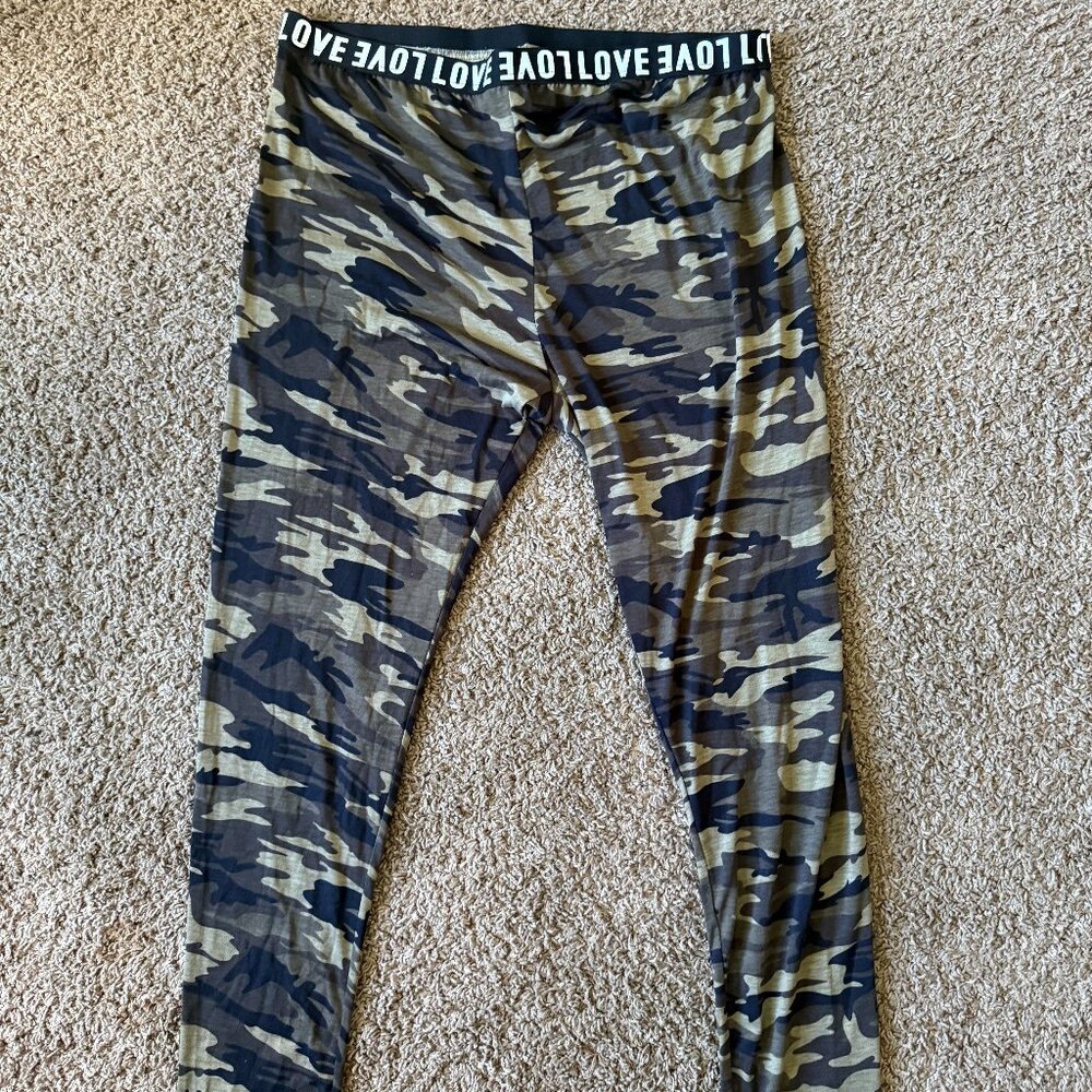 Women's Size 2XL SHEIN Camo Loungewear Pants